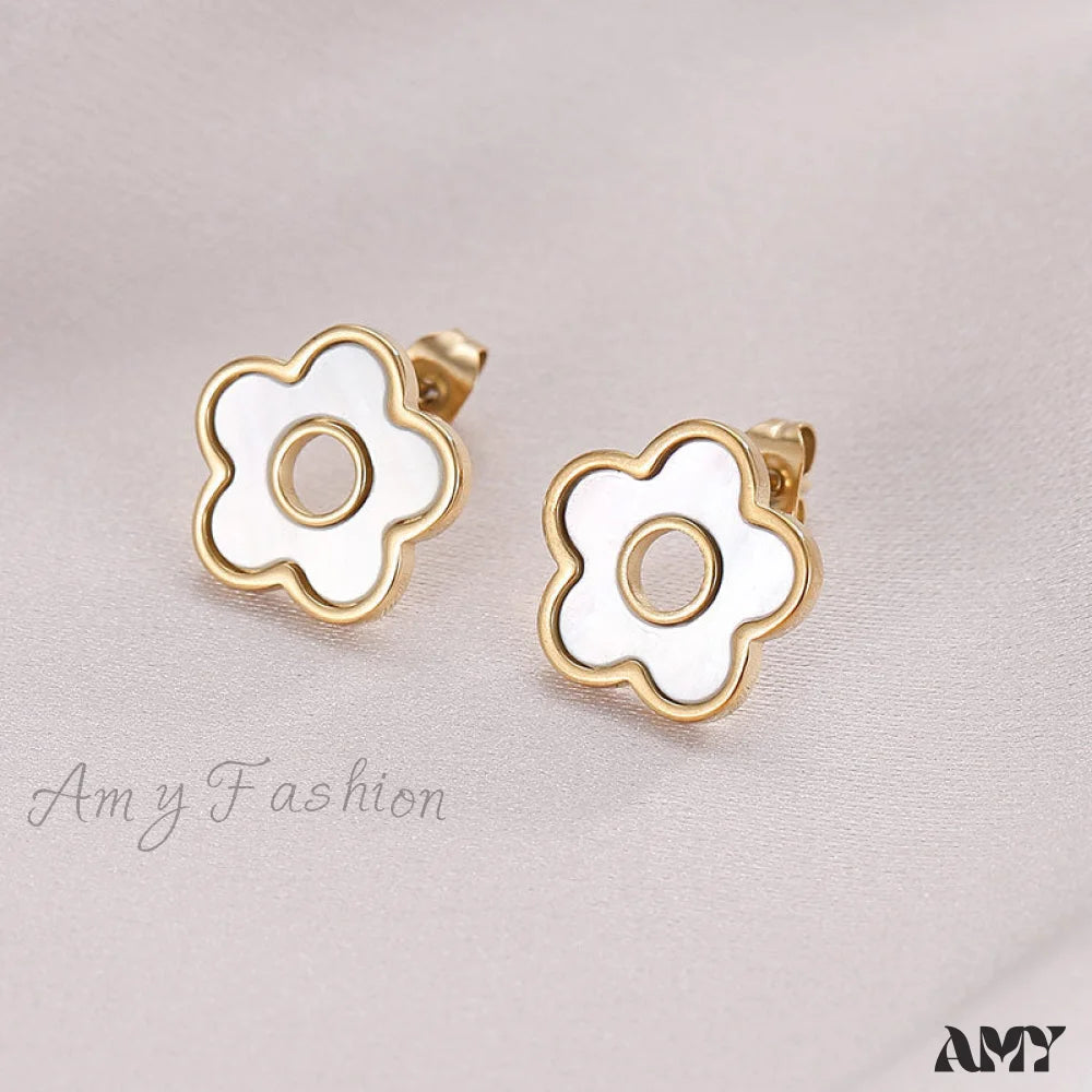 14K Gold Mini Flower Shape Stud Earrings Gold