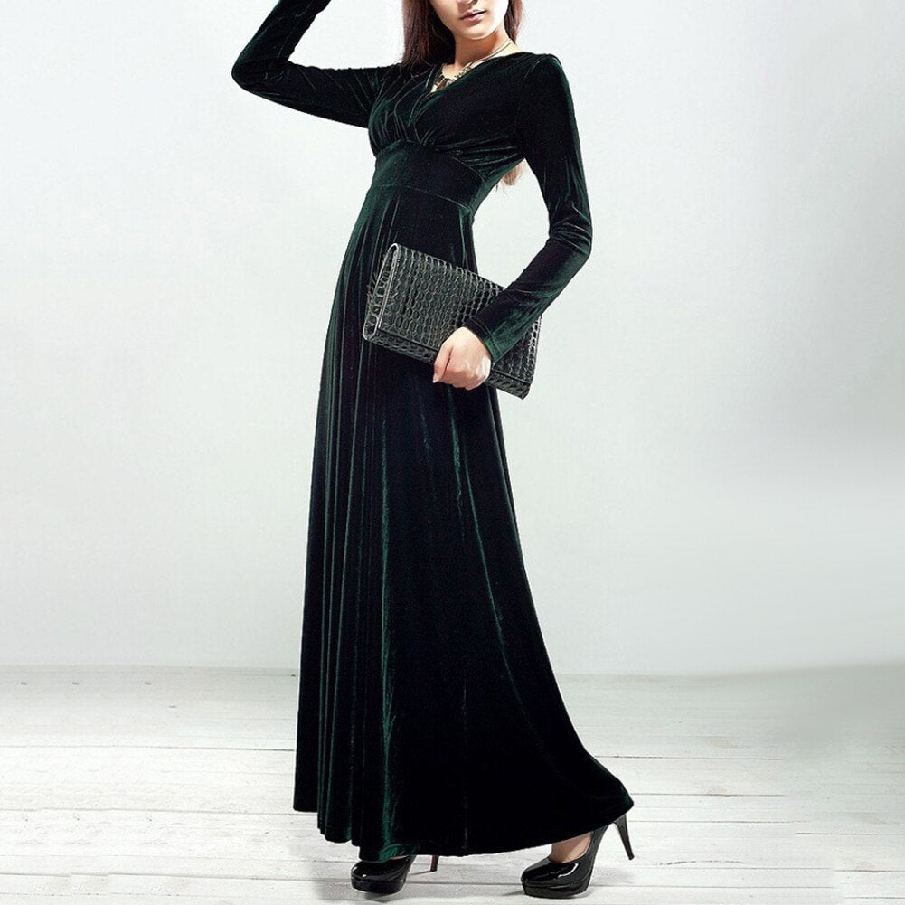 Amy Fashion - V Neck Pleated Velvet Banquet Maxi Dress