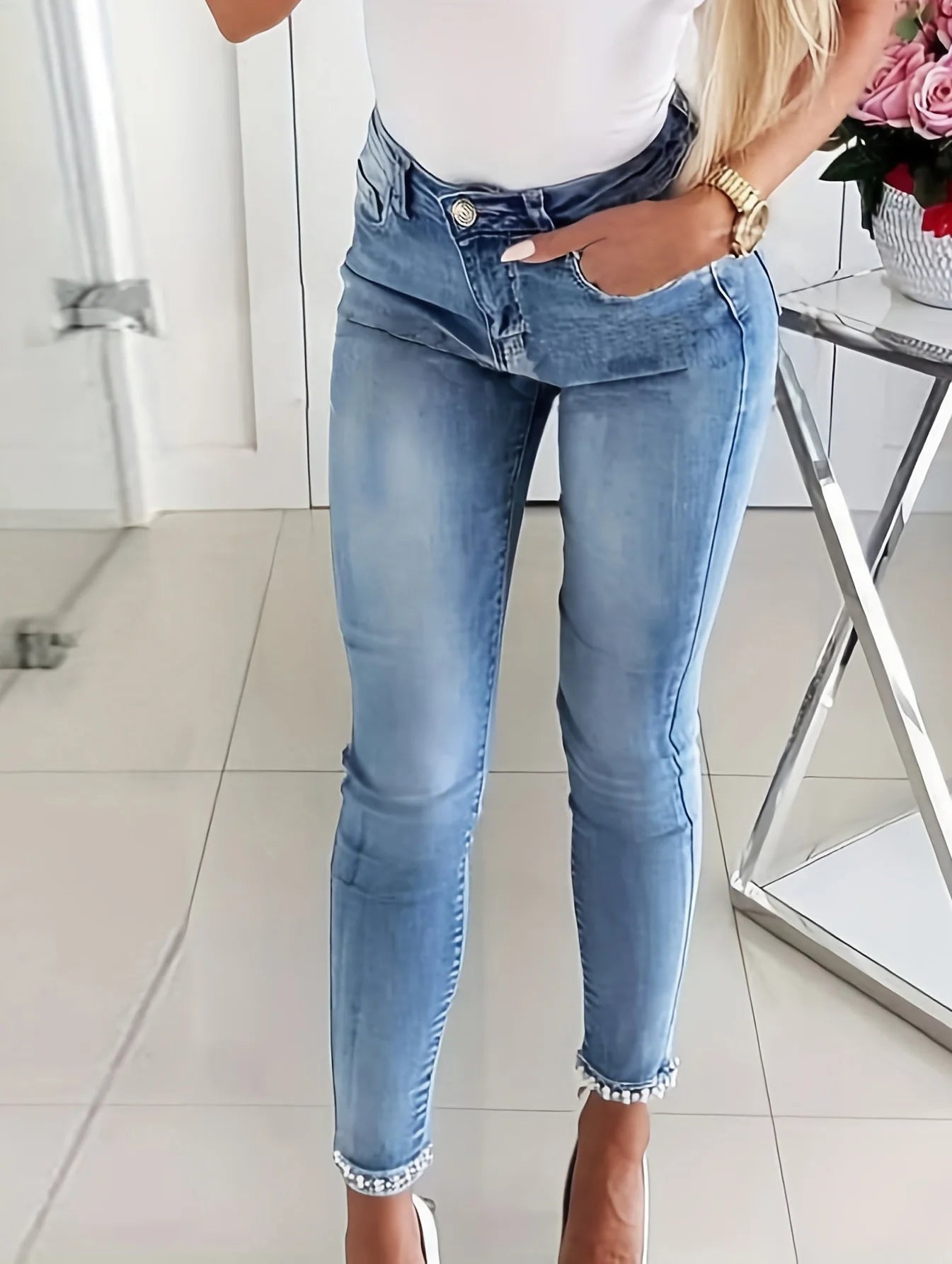 Amy Fashion - Women's Blue High-Stretch Skinny with Faux Pearl Decor and Slim Fit - Stylish and Comfortable Denim Jean