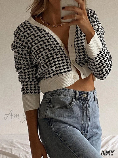 Amy Fashion - Houndstooth Print Vintage Cropped Cardigan