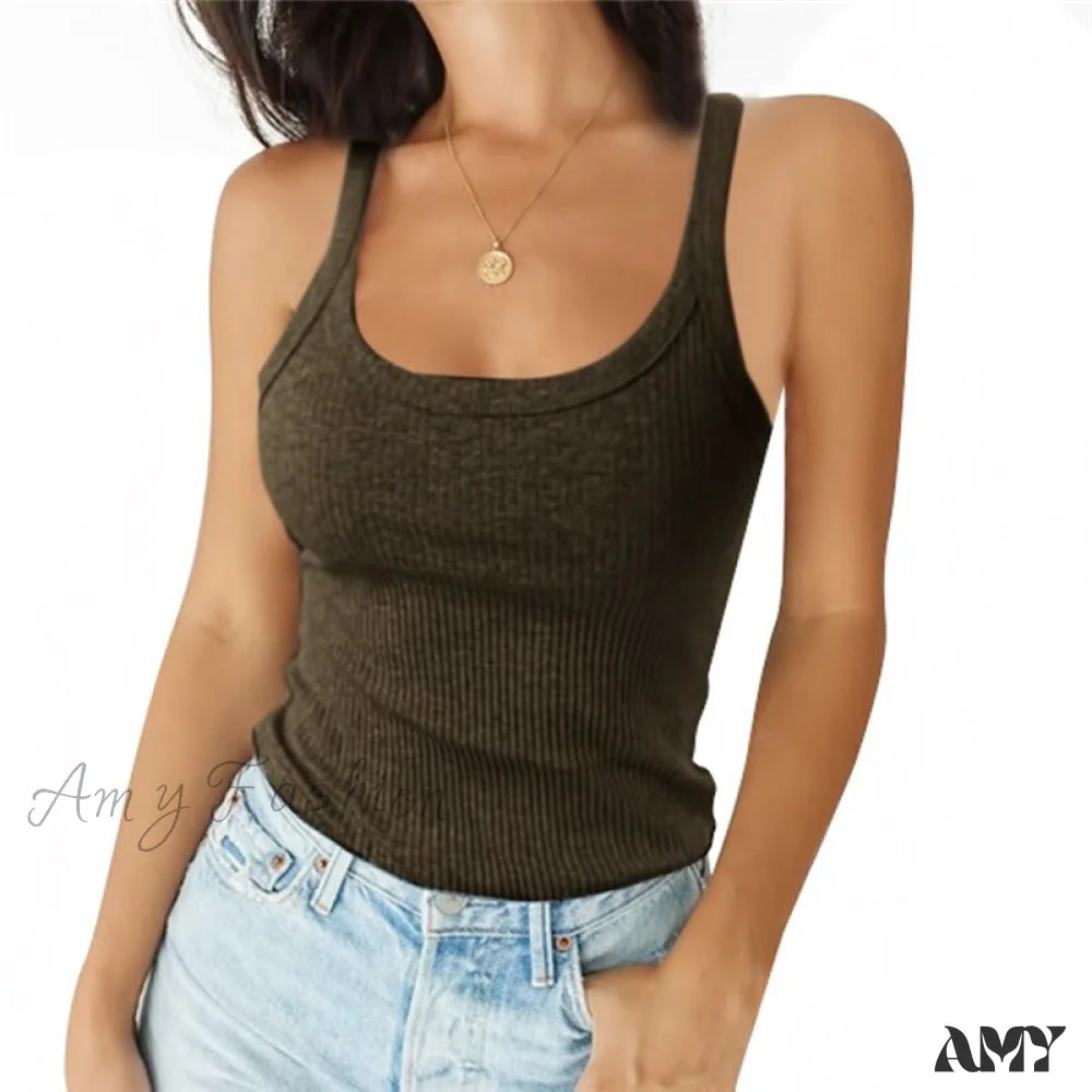 Amy Fashion - O Neck Knittrf Sleeveless Basic Top Brown / S
