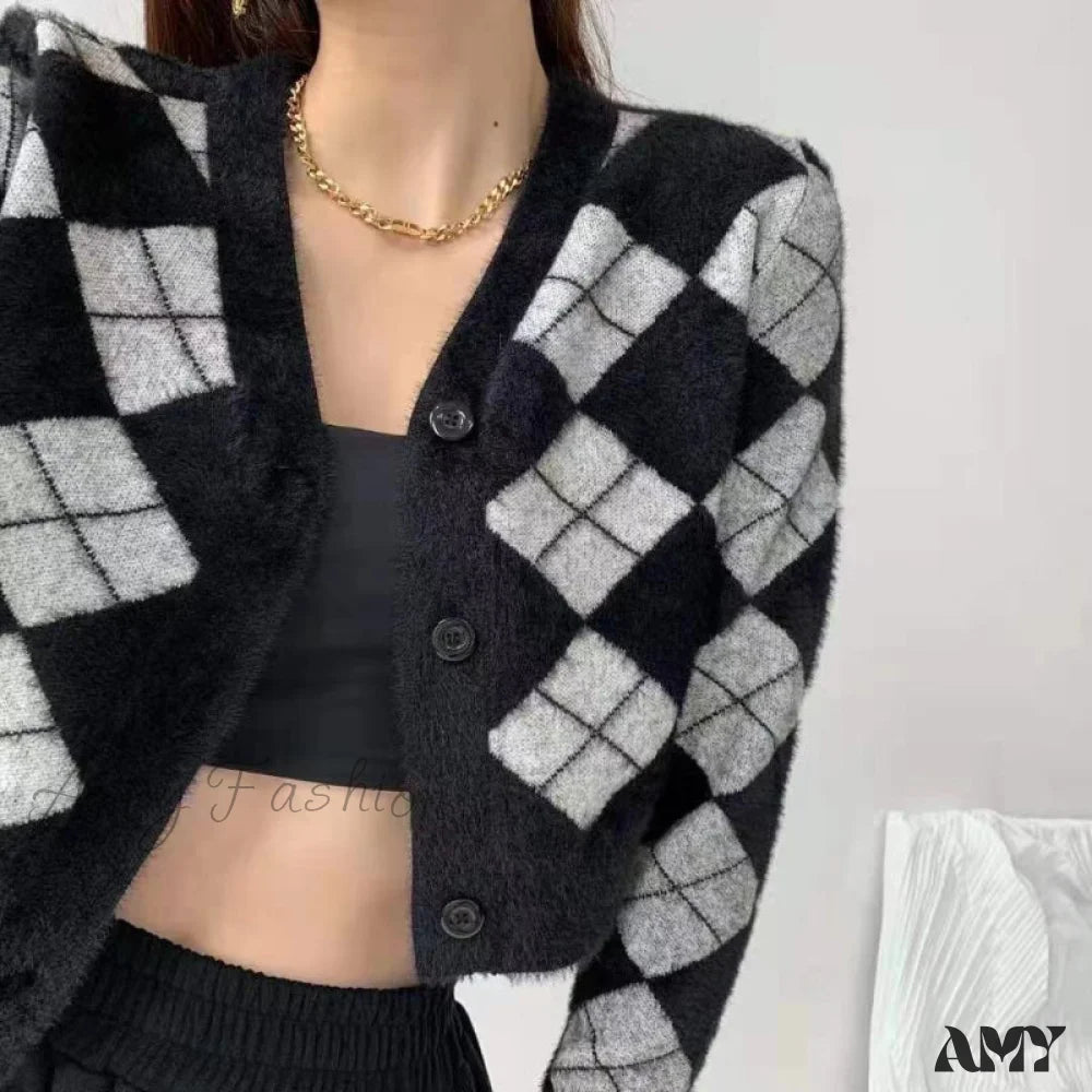 Amy Fashion - Plaid Black White Knitted Cardigan