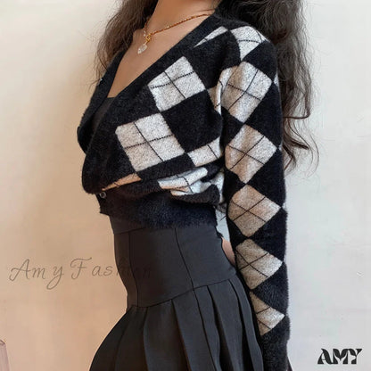 Amy Fashion - Plaid Black White Knitted Cardigan