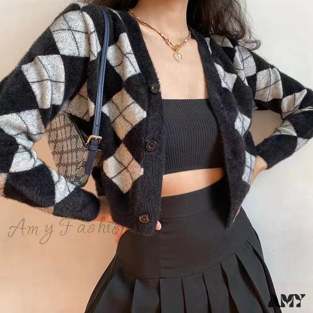 Amy Fashion - Plaid Black White Knitted Cardigan