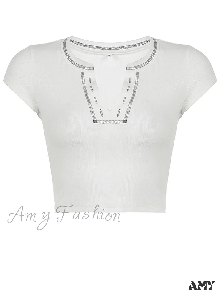 Amy Fashion - Y2K Striped White Knitted Crop Top / M