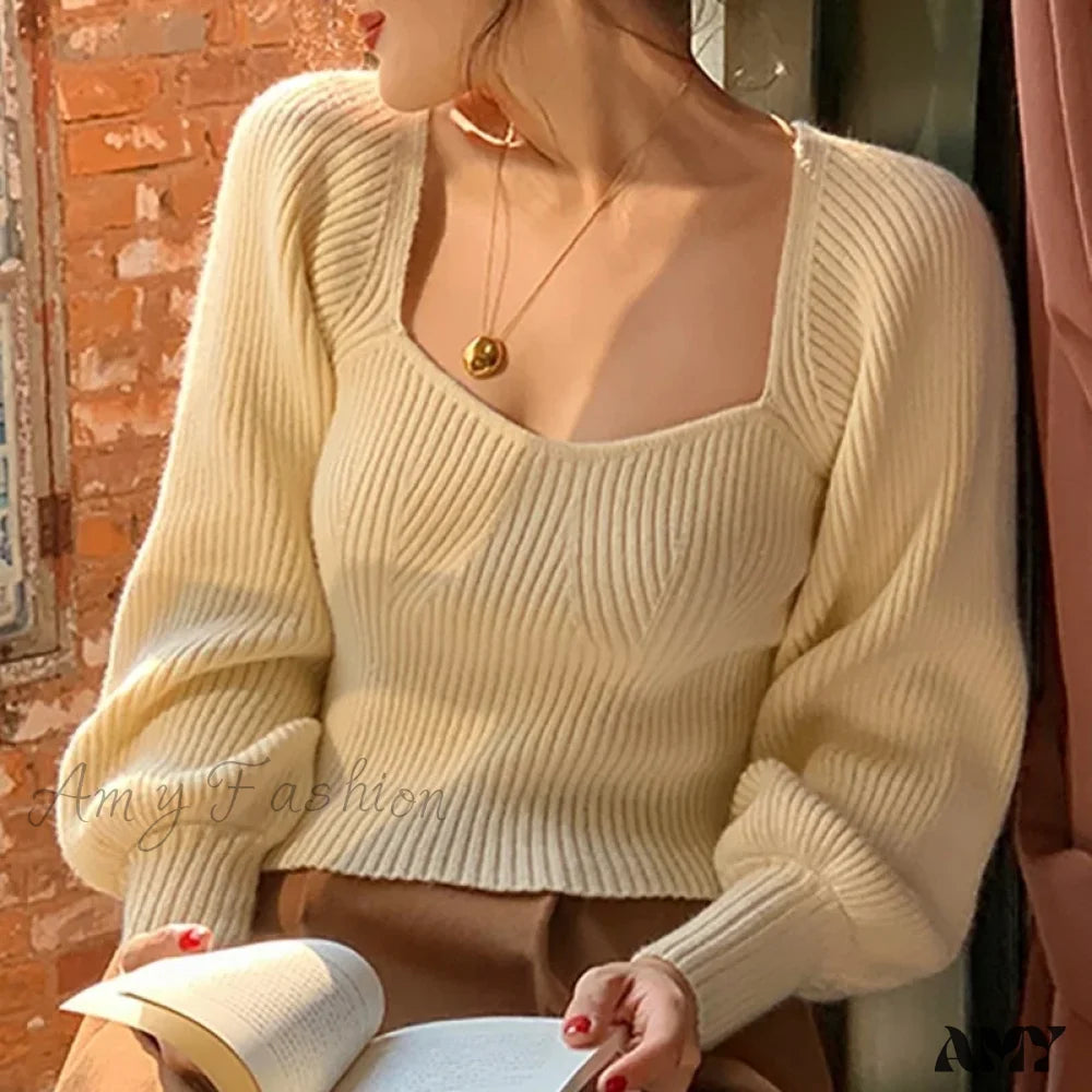 Retro Square Neck Fashionable Slimming Short Knitted Sweater Apricot Top / S 35-42.5Kg