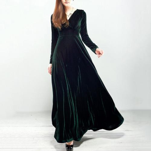 Amy Fashion - V Neck Pleated Velvet Banquet Maxi Dress