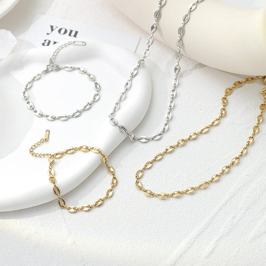 Retro Style Hollow Hot Circle Chain Necklace